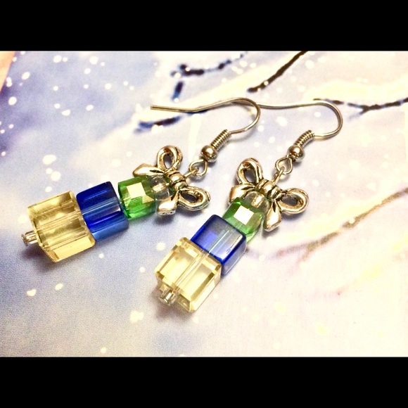 Christmas Yellow Blue Crystal Cube Gift Earrings - Picture 3 of 4